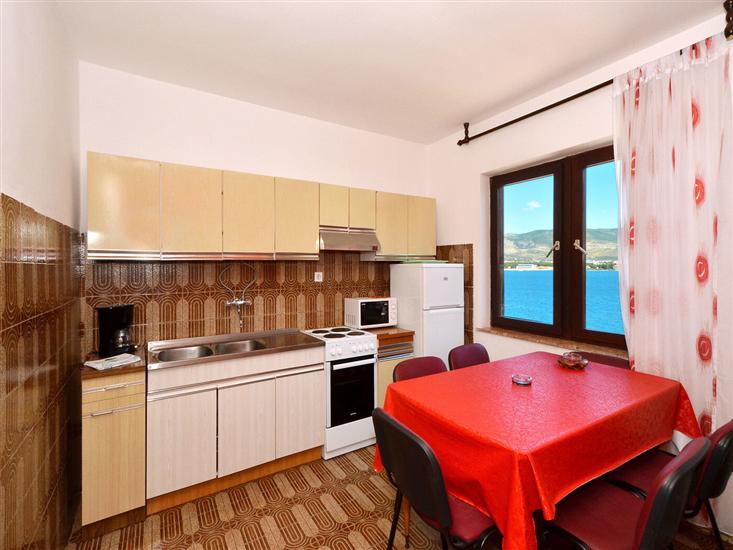 Apartment A4, for 5 persons