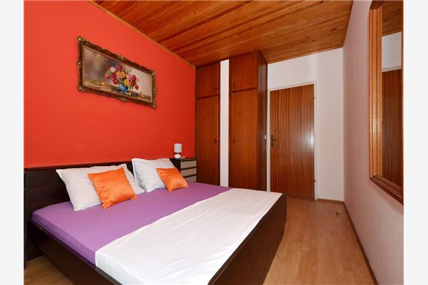 Apartment A4, for 5 persons