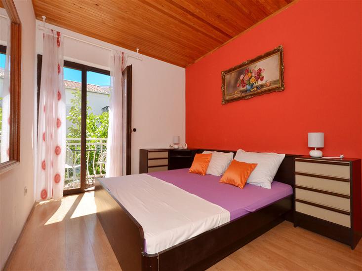 Apartment A4, for 5 persons