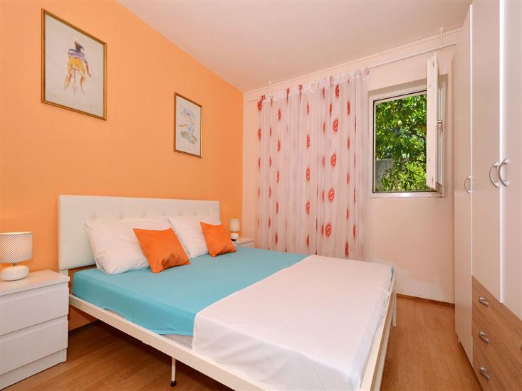 Apartment A2, for 3 persons
