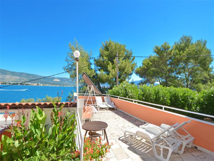 Apartment A4, for 5 persons