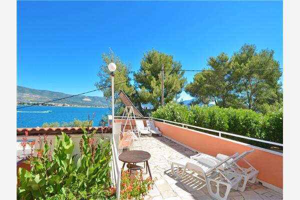 Apartment A4, for 5 persons