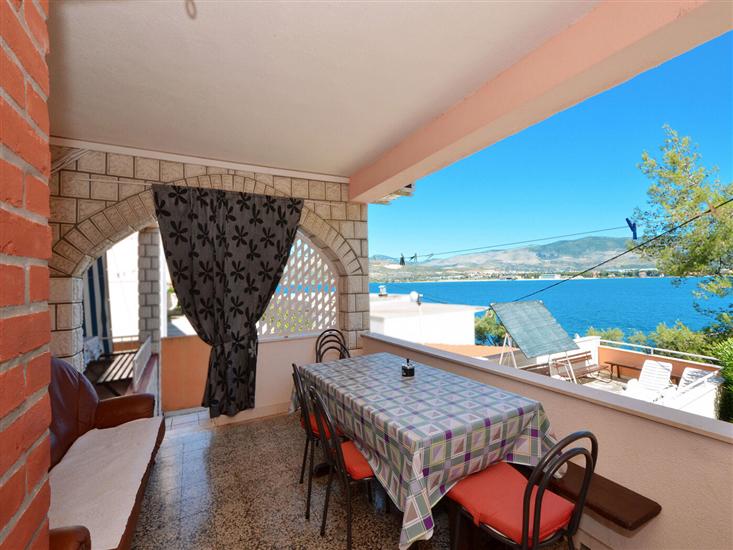 Apartment A4, for 5 persons