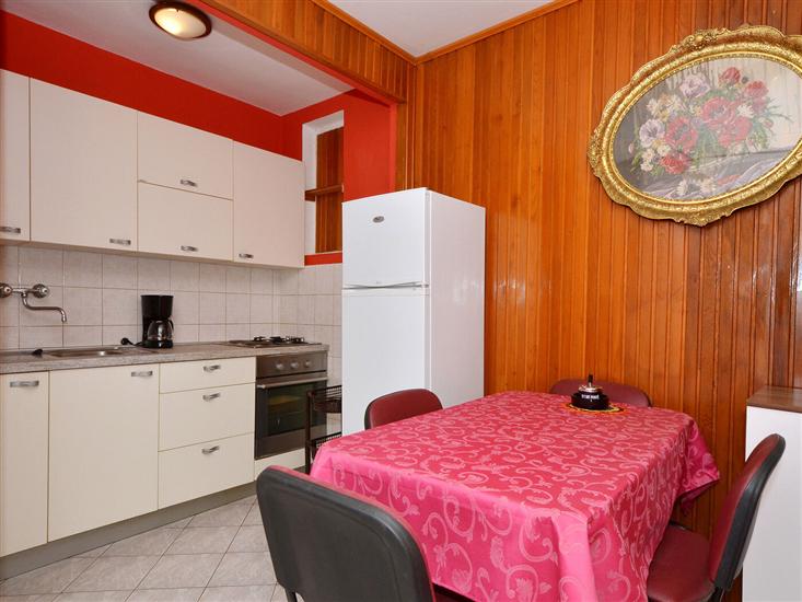 Apartment A4, for 5 persons