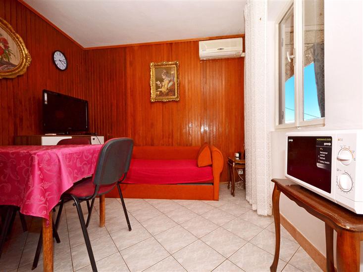Apartment A4, for 5 persons