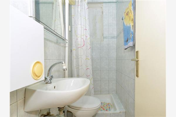 Apartment A4, for 5 persons