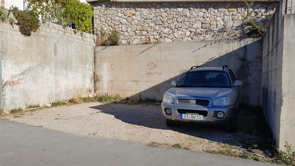 Apartments and Room Carić