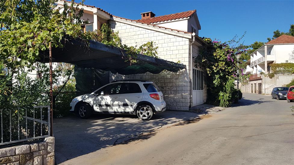 Apartments and Room Carić
