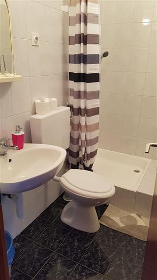 Room S1, for 3 persons