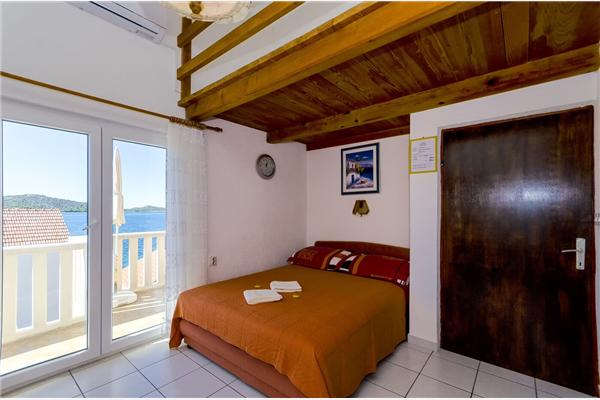 Apartment A2, for 3 persons