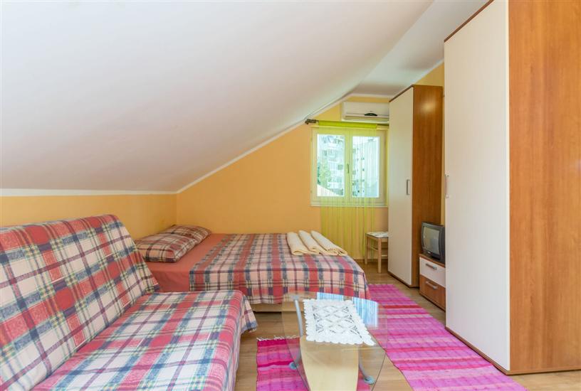 Apartment A4, for 3 persons