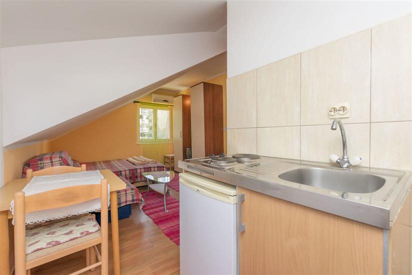 Apartment A4, for 3 persons