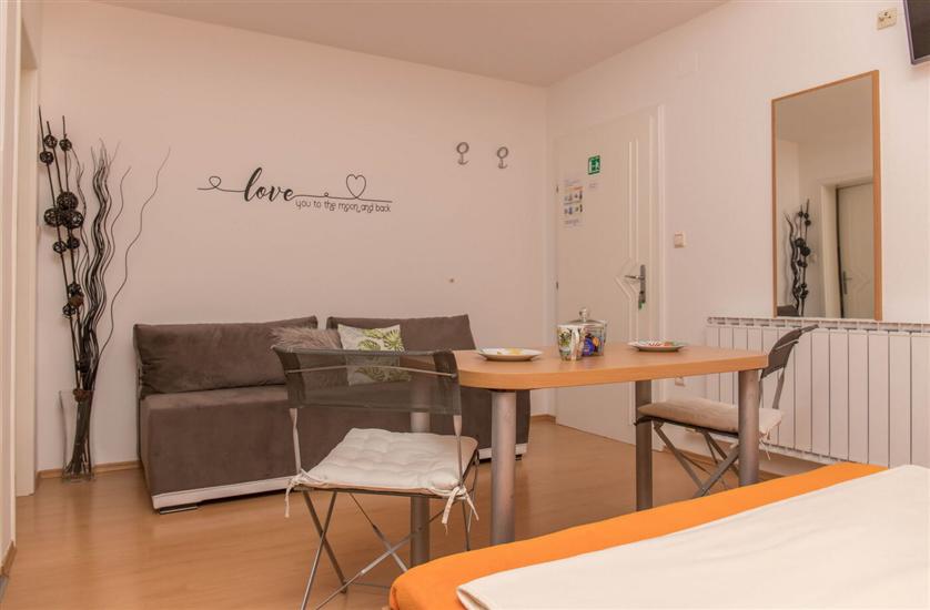 Apartment A2, for 2 persons