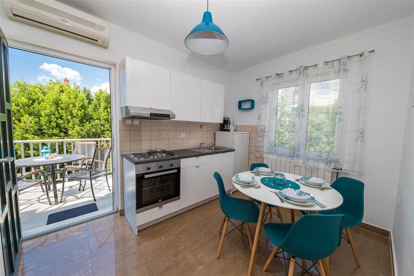 Apartment A5, for 5 persons