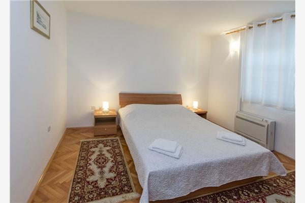 Apartment A1, for 7 persons