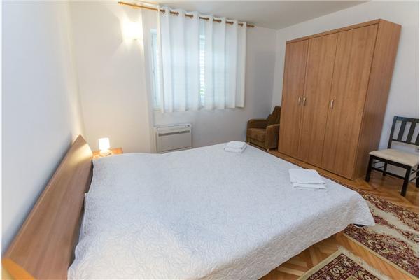 Apartment A1, for 7 persons
