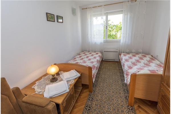 Apartment A1, for 7 persons