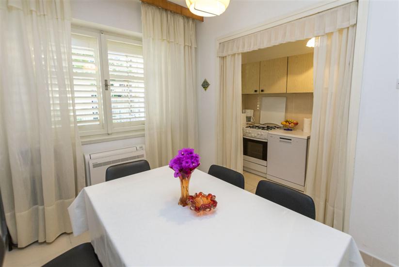 Apartment A1, for 7 persons