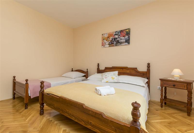 Apartment A5, for 5 persons