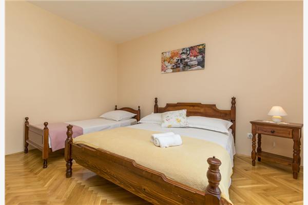 Apartment A5, for 5 persons
