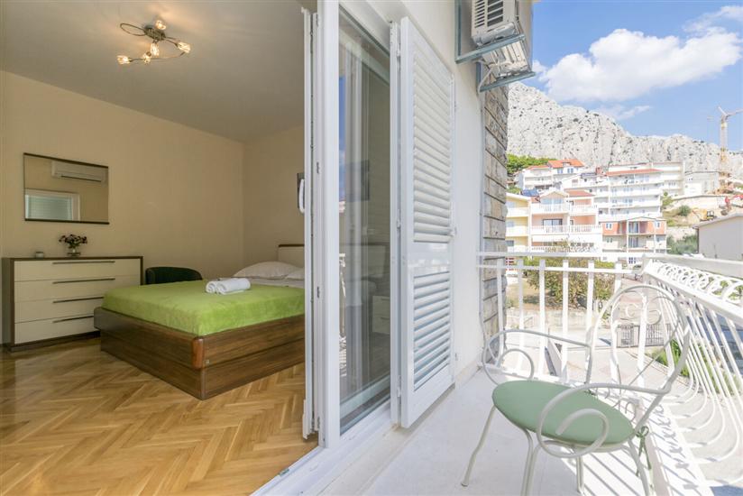 Apartment A5, for 5 persons