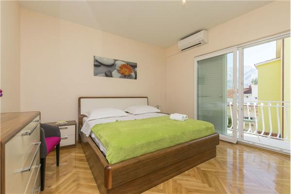 Apartment A5, for 5 persons