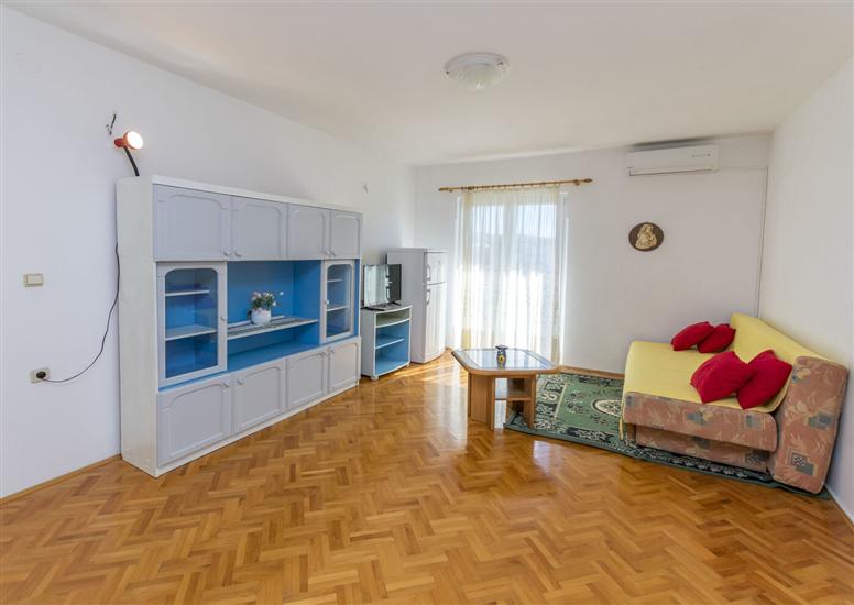 Apartment A3, for 6 persons