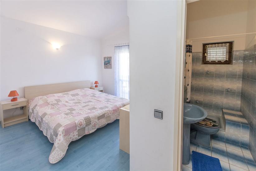 Room S4, for 2 persons