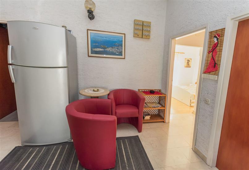 Apartment and Rooms Radojka