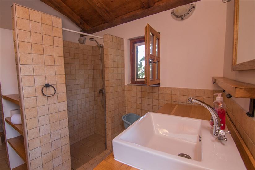 House A1, for 14 persons