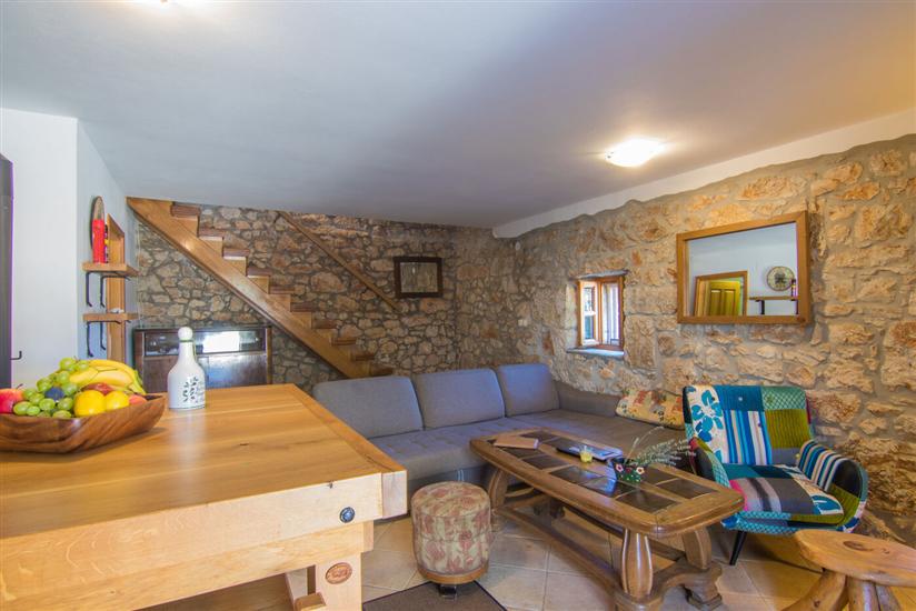 House A1, for 14 persons