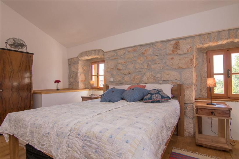 House A1, for 14 persons