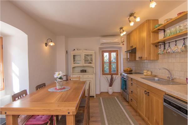 House A1, for 14 persons