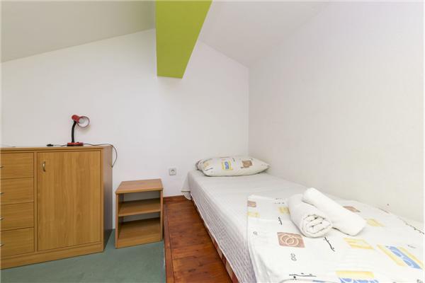 Apartment A8, for 3 persons