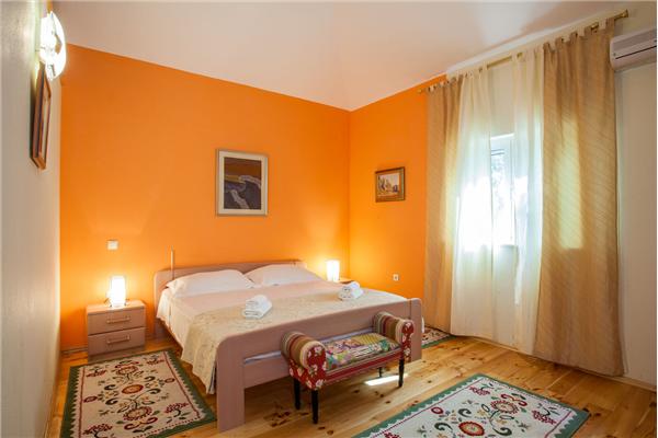 House K1, for 8 persons