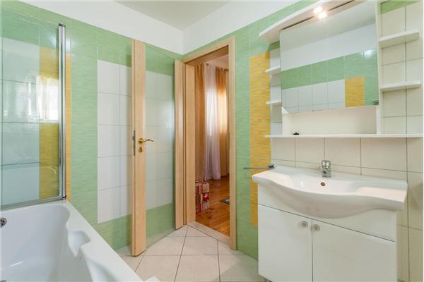 House K1, for 8 persons