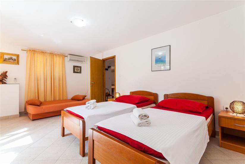 House K1, for 8 persons