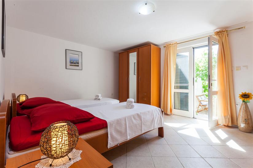 House K1, for 8 persons