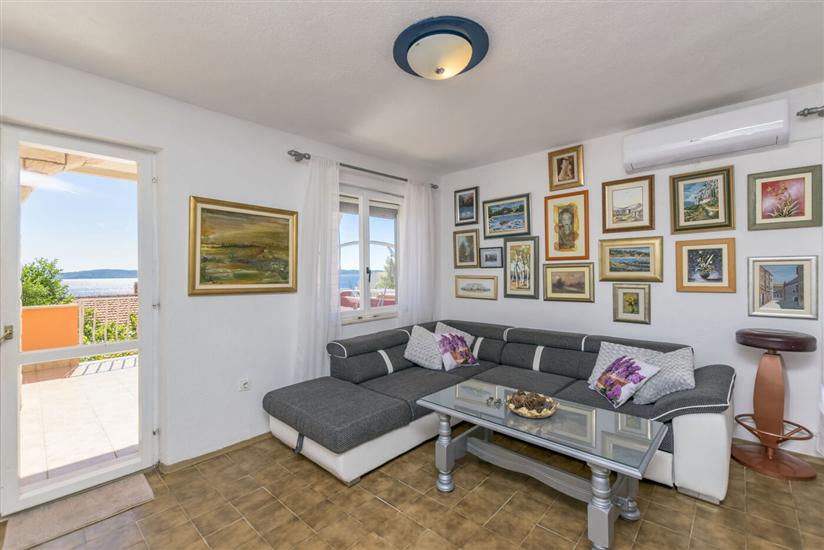 Apartment A2, for 5 persons