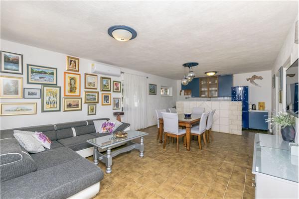 Apartment A2, for 5 persons