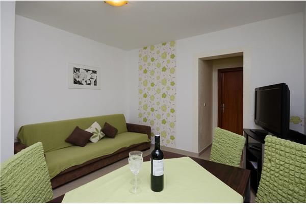 Apartment A3, for 5 persons