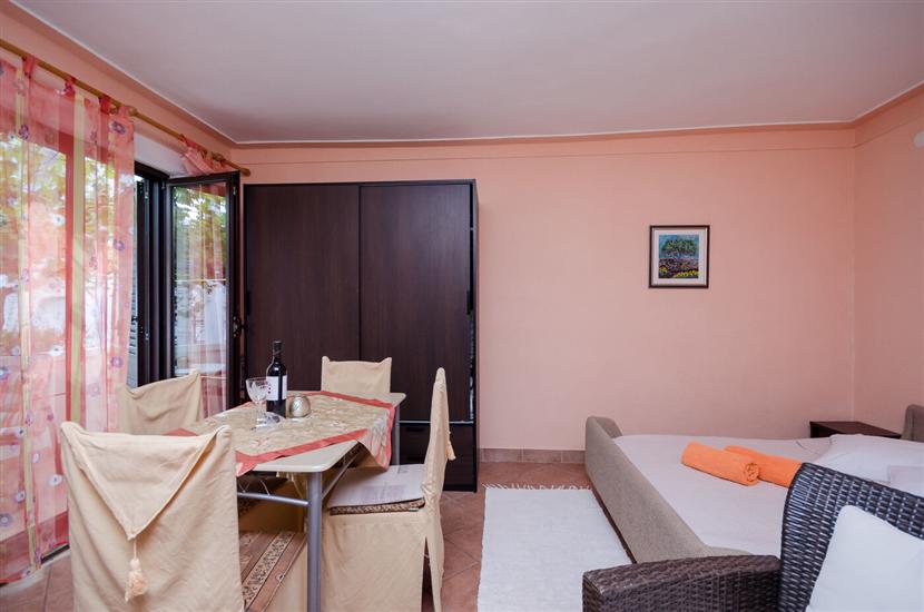 Apartment A5, for 2 persons