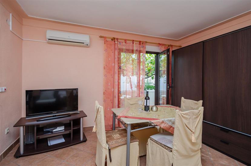Apartment A5, for 2 persons