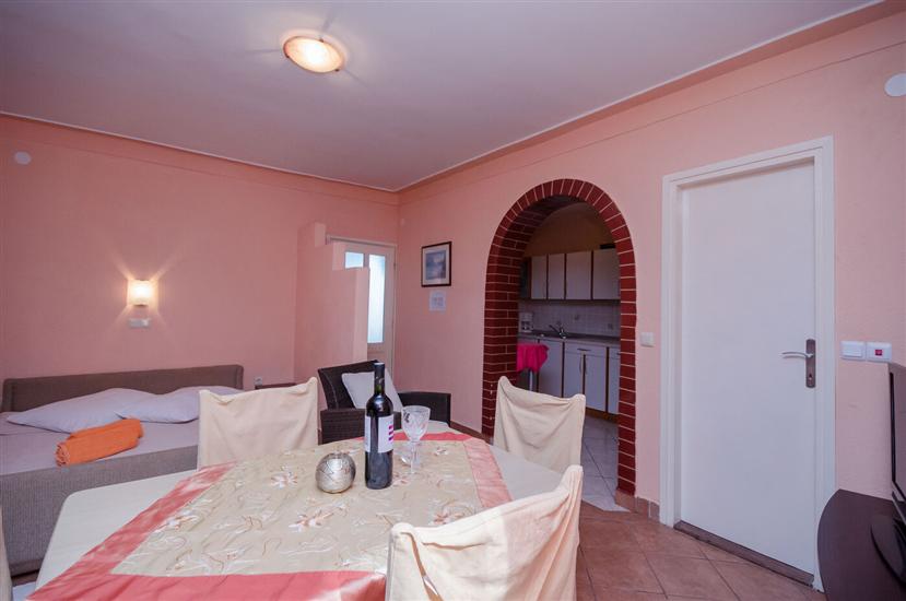 Apartment A5, for 2 persons