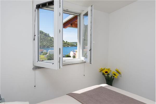 Apartment A2, for 6 persons