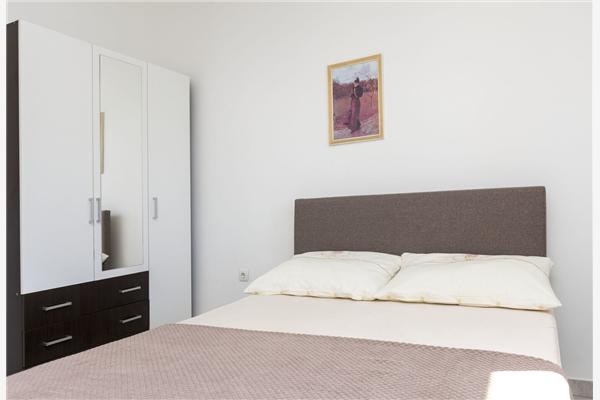 Apartment A2, for 6 persons