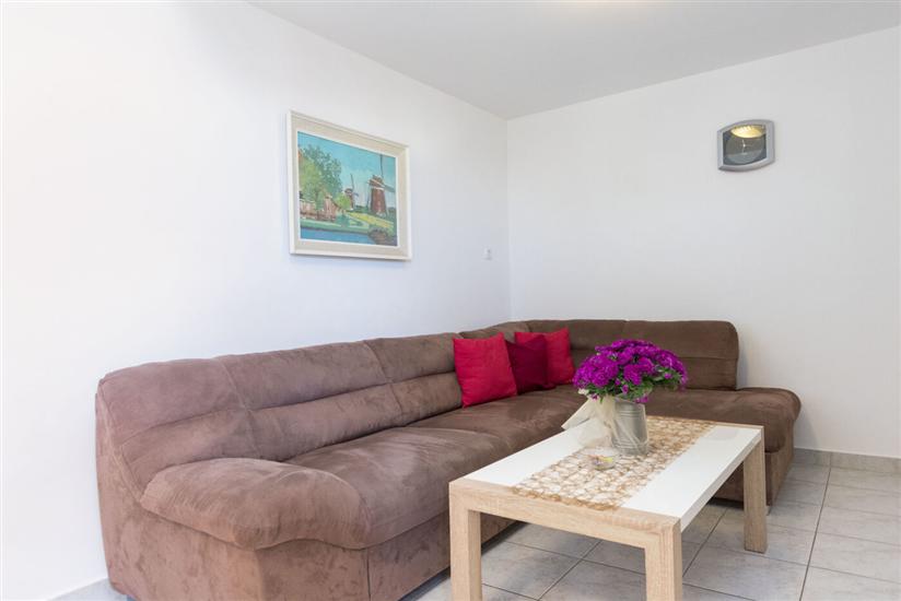 Apartment A2, for 6 persons