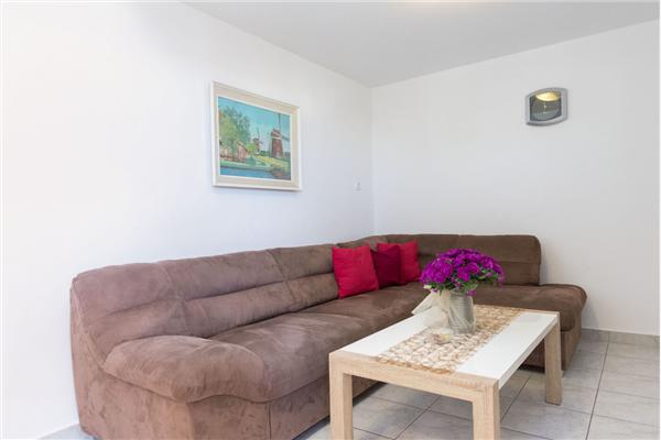 Apartment A2, for 6 persons