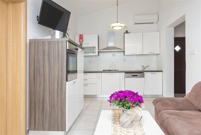 Apartment A2, for 6 persons