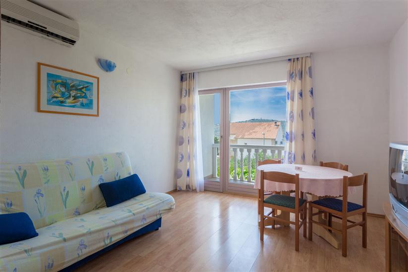 Apartment A2, for 5 persons